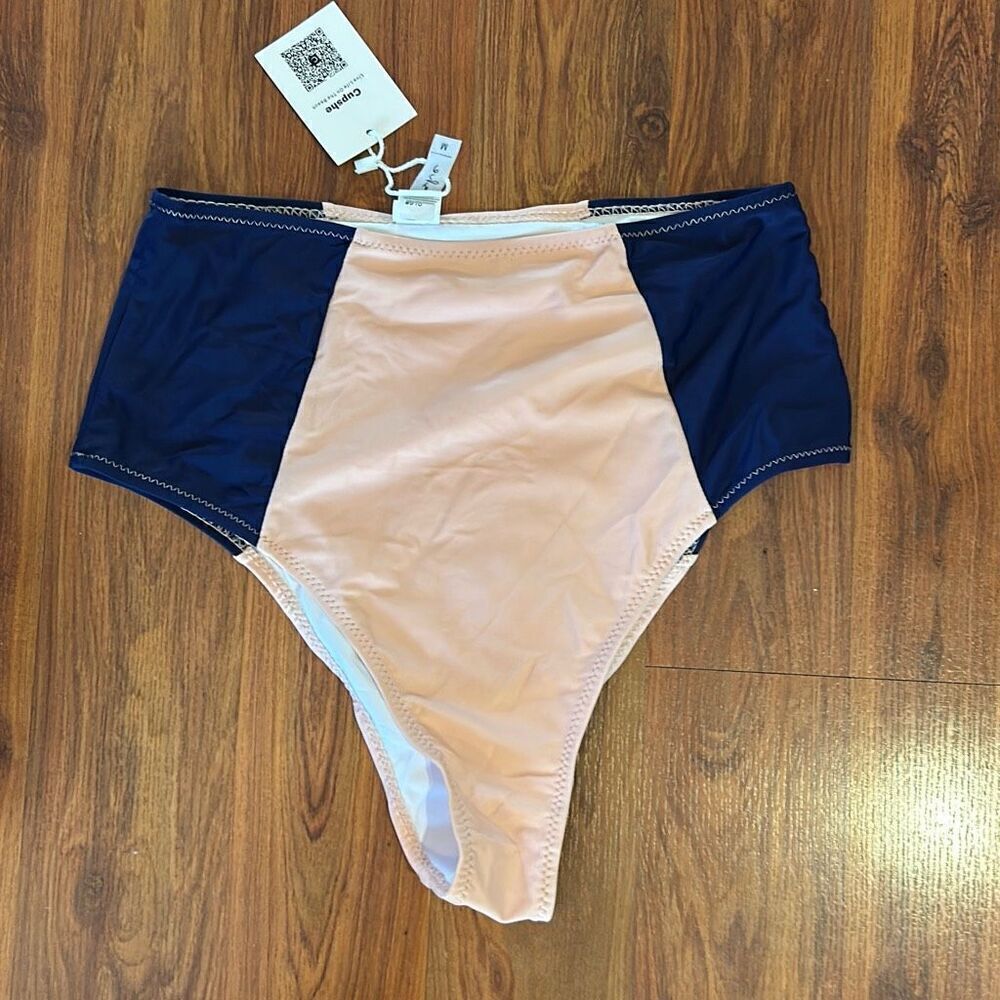 NWT cupshe floral white peach swimwear bottom. High waisted. M